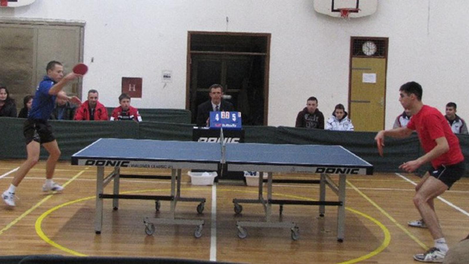 Dario Dabić (crvena majica) s tri pobjede u Petrinji