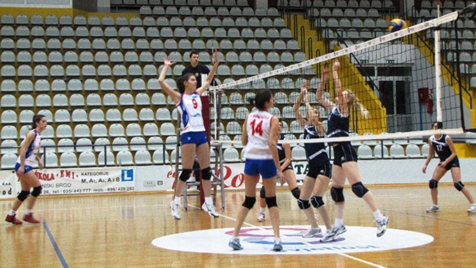 Kaštelanke (bijele) su bile prejake za Brođanke