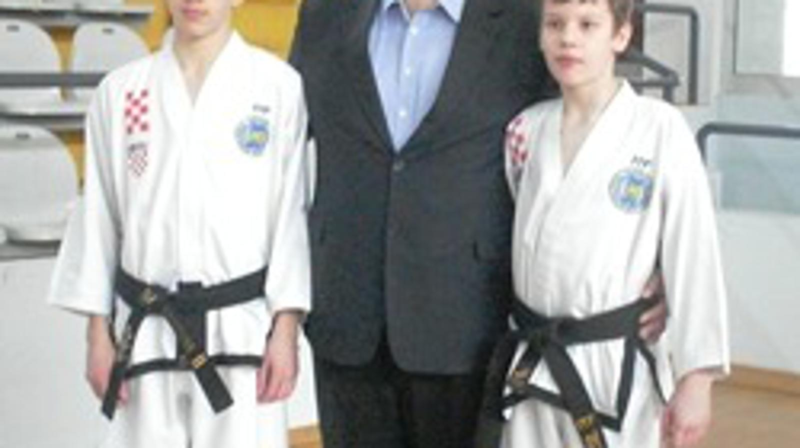 Kristijan i Tomislav Katušić s predsjednikom Damičevićem