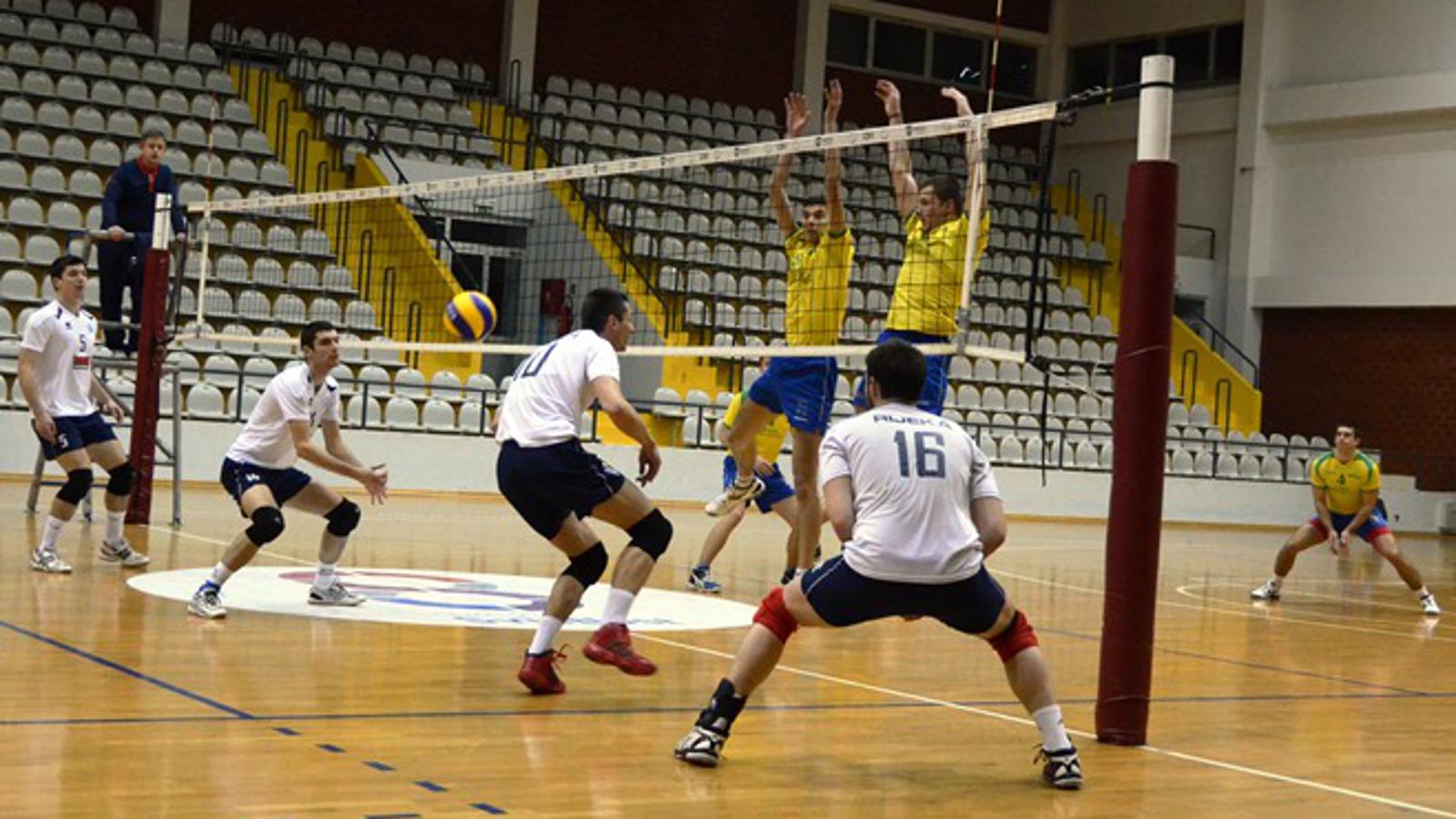 Odbojkaši Broda (žuti) u Sportskoj dvorani Vijuš dočekuju Opatiju