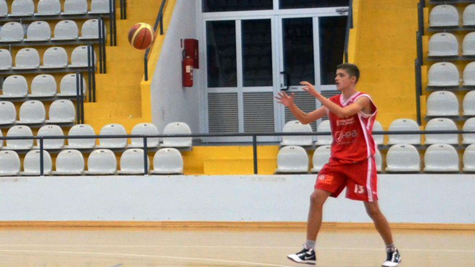 Tino Šebalj u majici Đure Đakovića