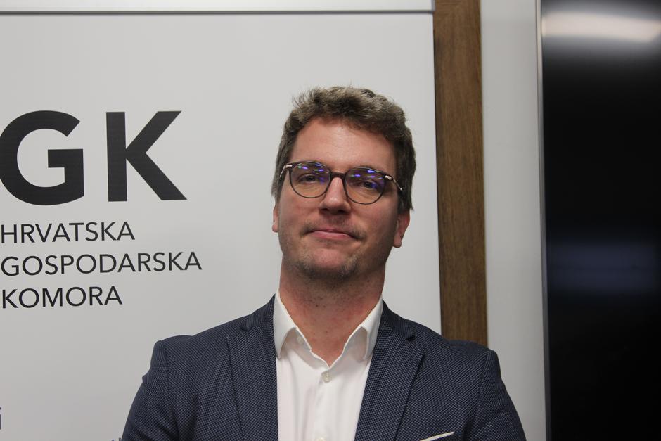  | Author: Luka Sudar / PlusPortal