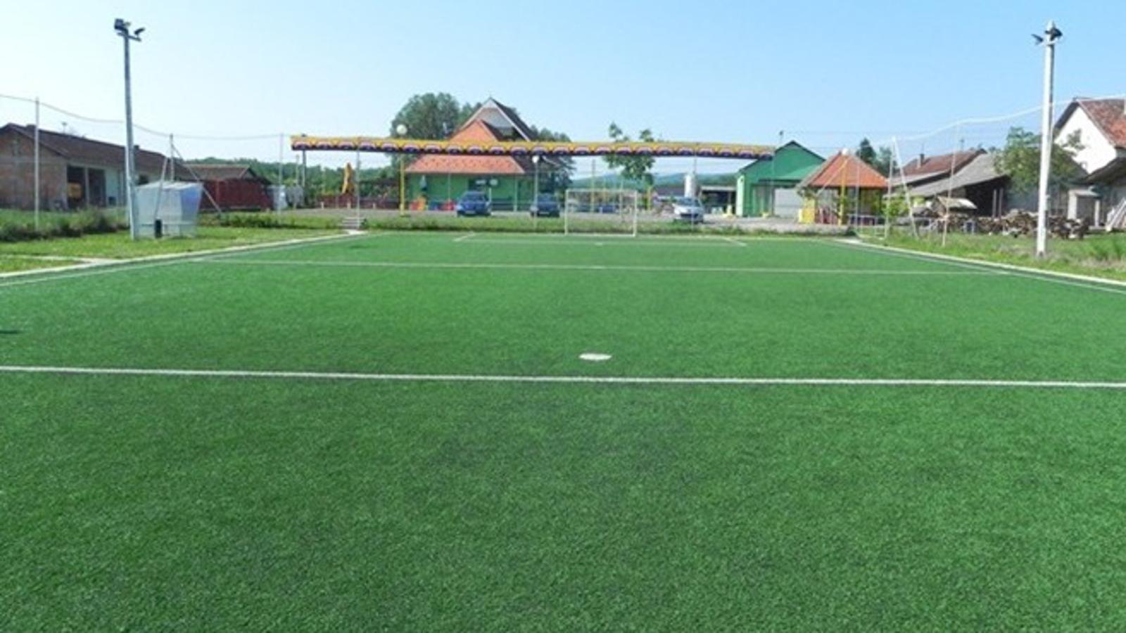 Nogometni teren u Podcrkavlju 