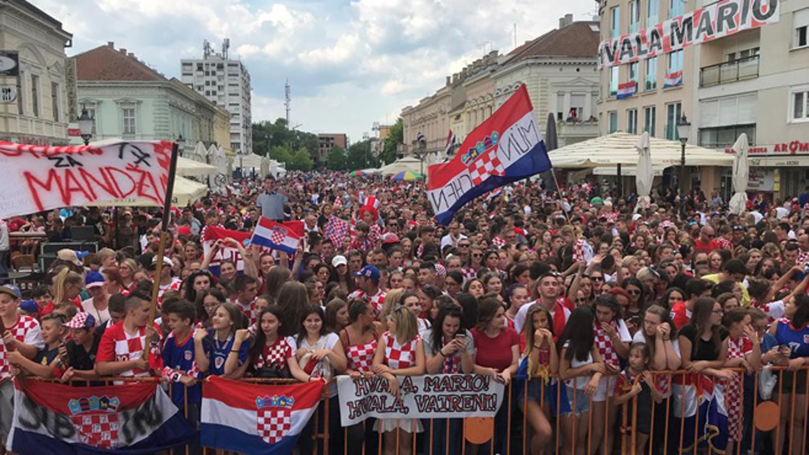 Trg Ivane Brlić Mažuranić, Slavonski Brod
