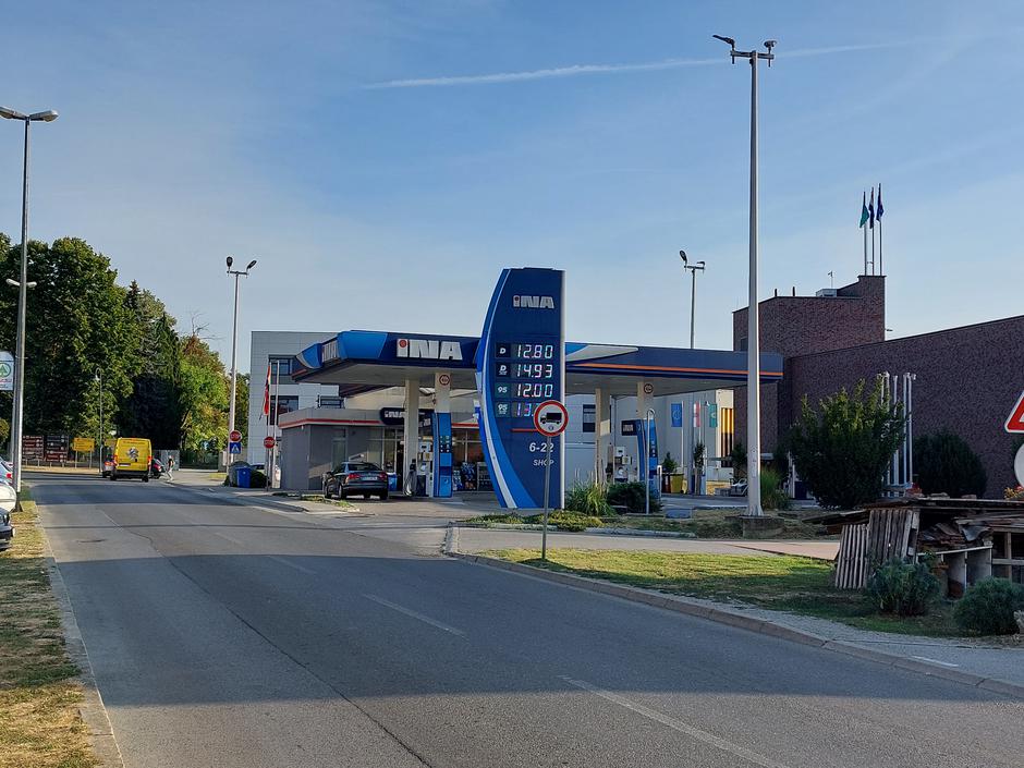 Benzinska postaja INA u Pleternici | Author: Petra Supan / PLUSportal