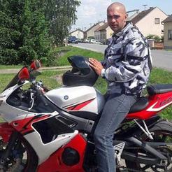 Kristijan Filjević iz Nove Gradiške tragično je izgubio život tijekom vršenja popravka na kamionu.