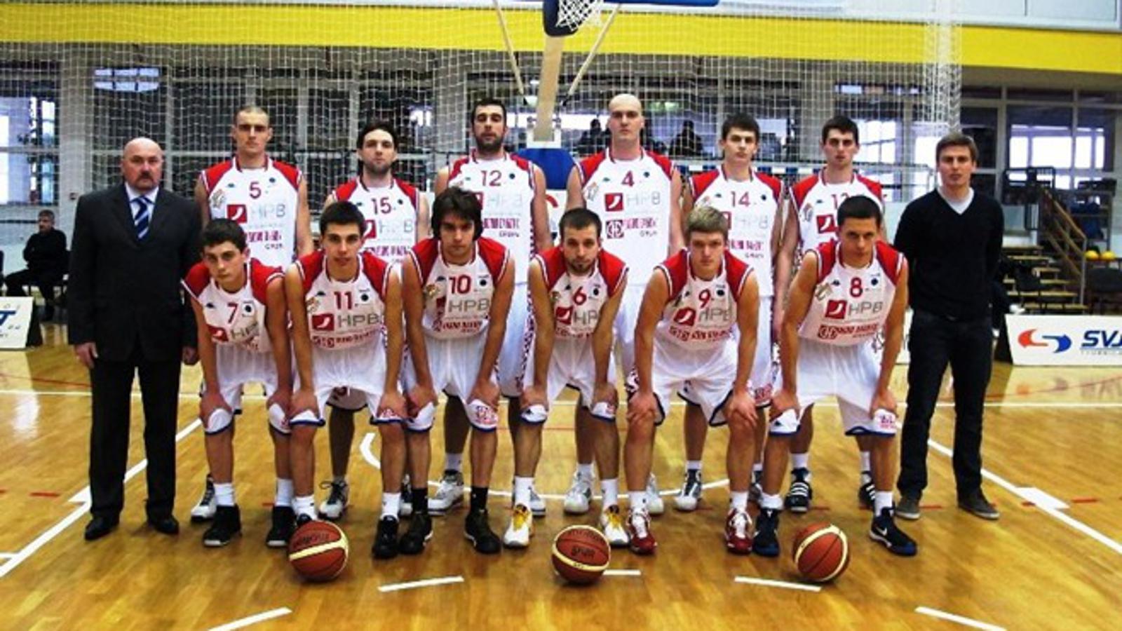 Brod Svjetlost očekuje borba za očuvanje statusa