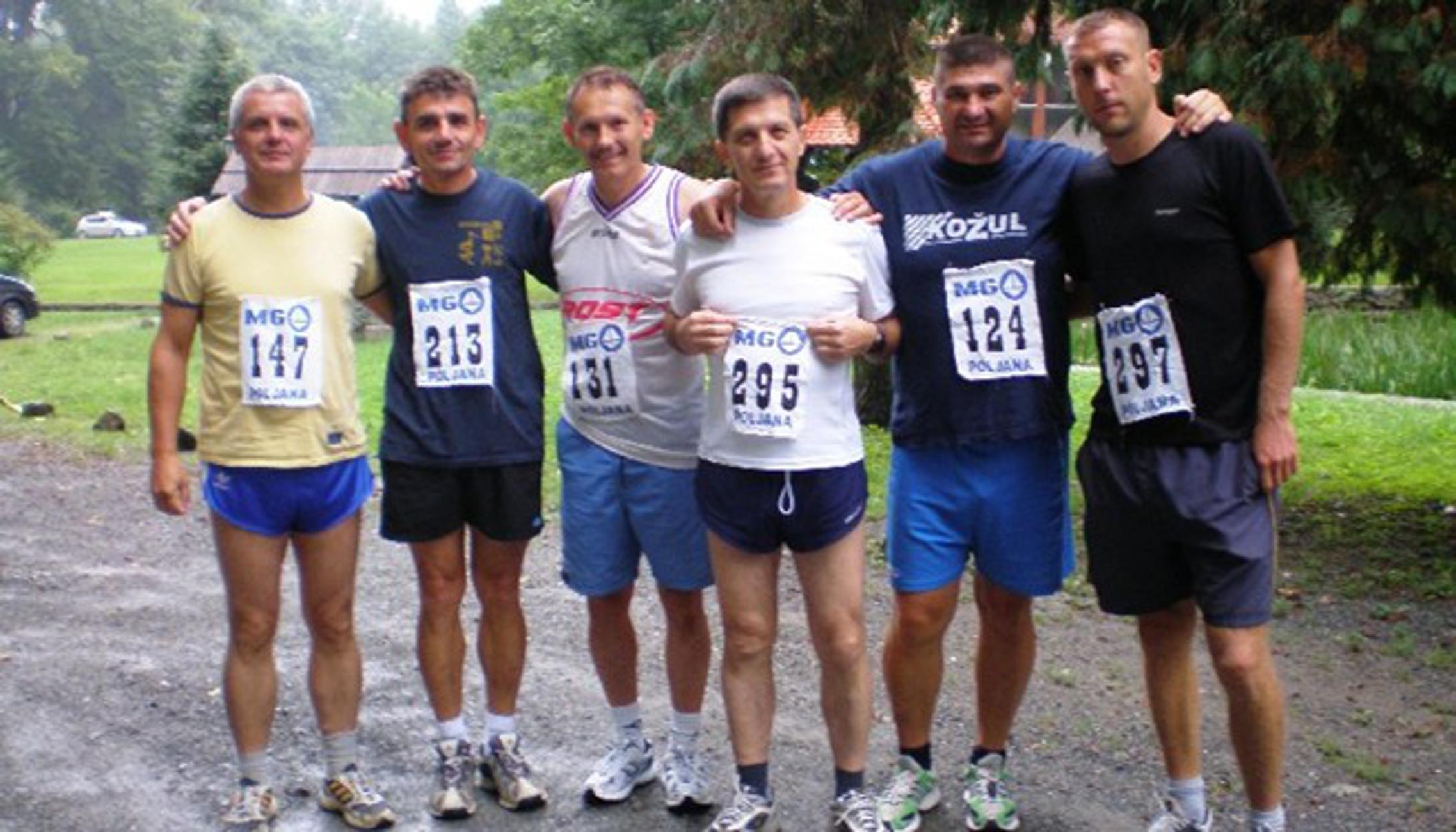Ekipa Brodskih maratonaca nakon osvajanja 3. mjesta na Jankovcu