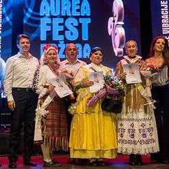 Sanela Bunikić (žuta nošnja) najgizdavija je Šokica ovogodišnjeg Aurea festa