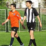 Dvostruki strijelac Domagoj Vukšić (crno bijela majica)
