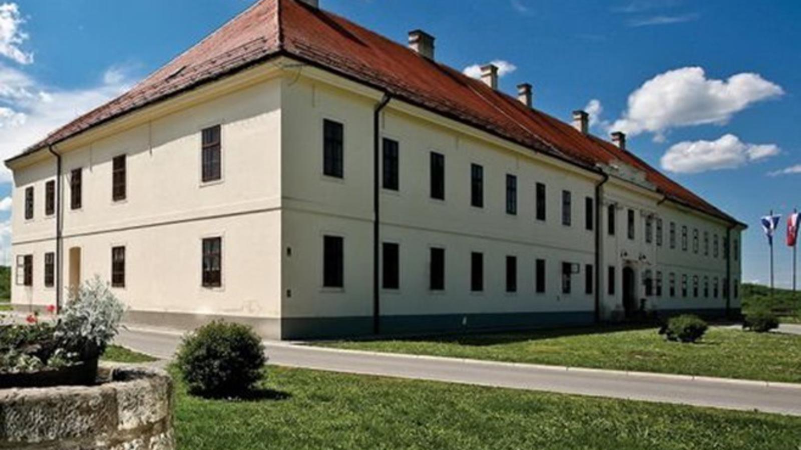 Zgrada Gradske uprave Grada Slavonskog Broda