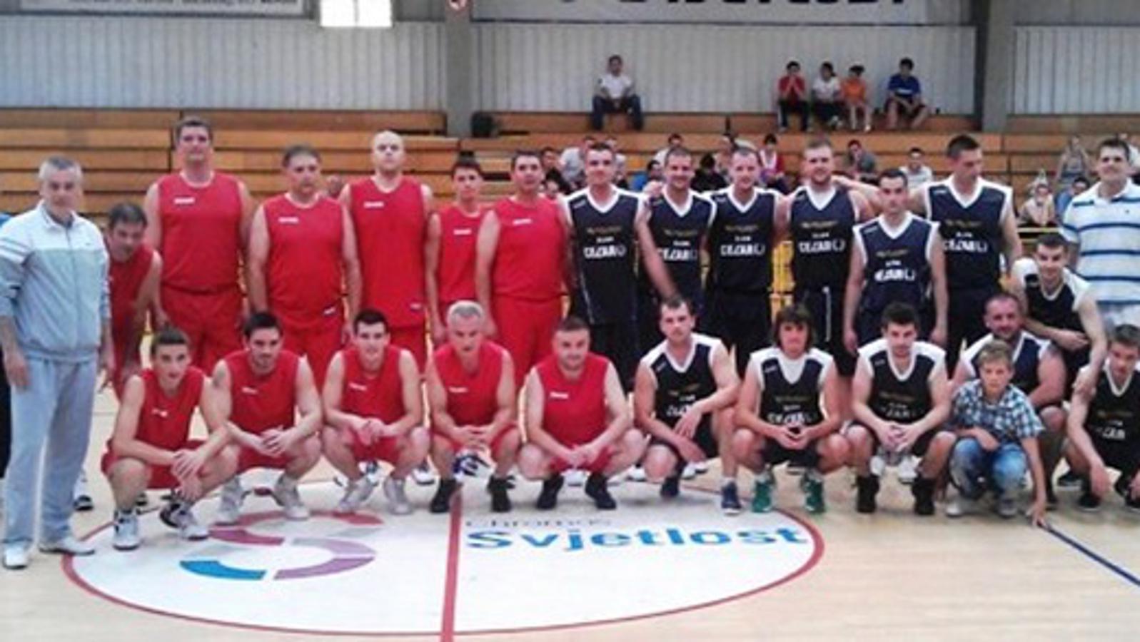 Finalisti prošle sezone: Trgo Invest (crveni) i Velebit Cezar