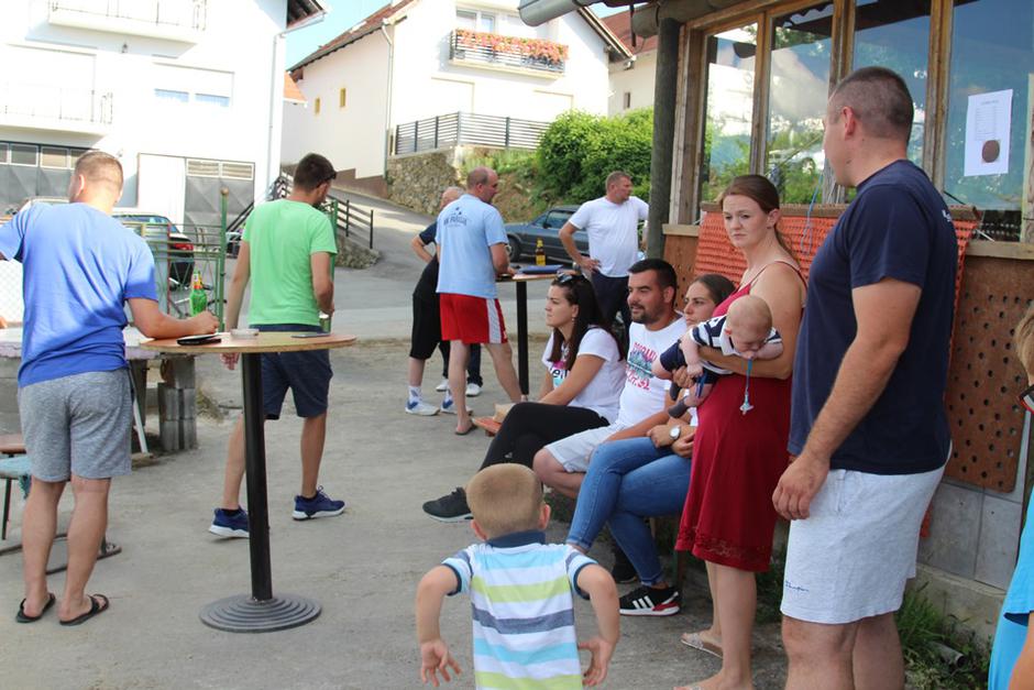 Okupljeni mještani na turniru 2021. | Author: 