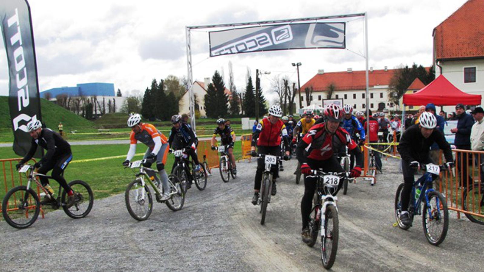Detalj s biciklističke utrke u Tvrđavi Brod