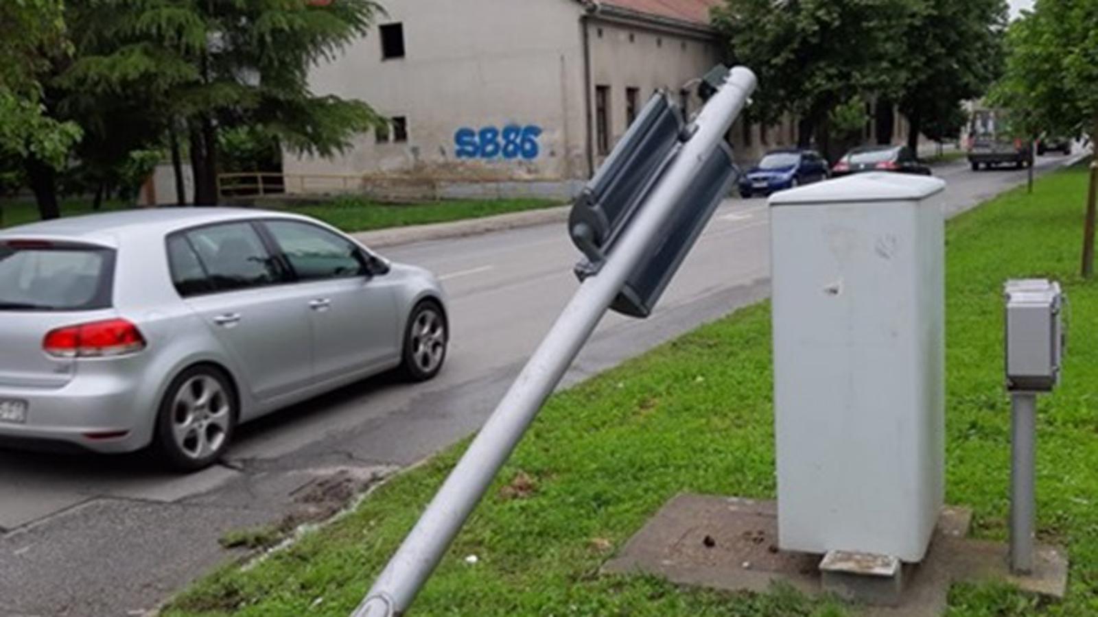 Srušeni semafor na križanju Gupčeve i Pilareve, 17. svibnja 2019.