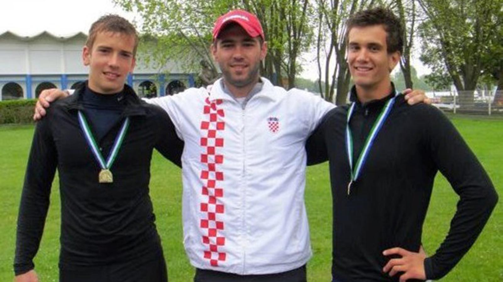 S lijeva: Antun Novaković, Vedran Božić (trener) i Luka Mujkić