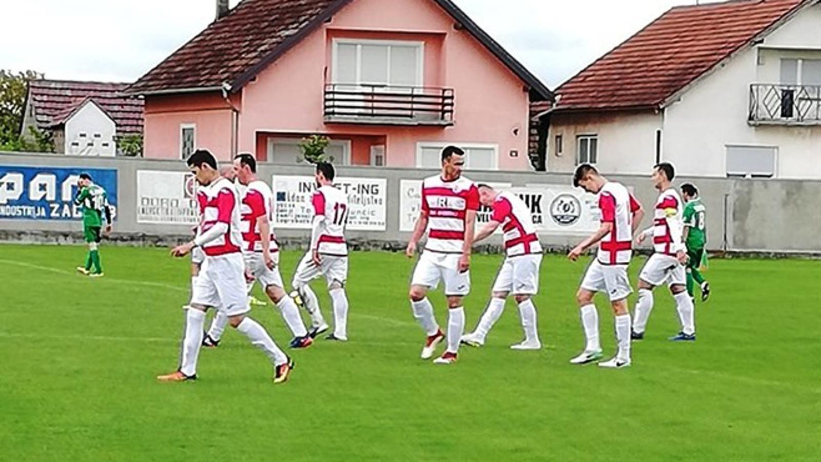 Nogometaši Tomislava u Donjim Andrijevcima remizirali su s Zadrugarom.