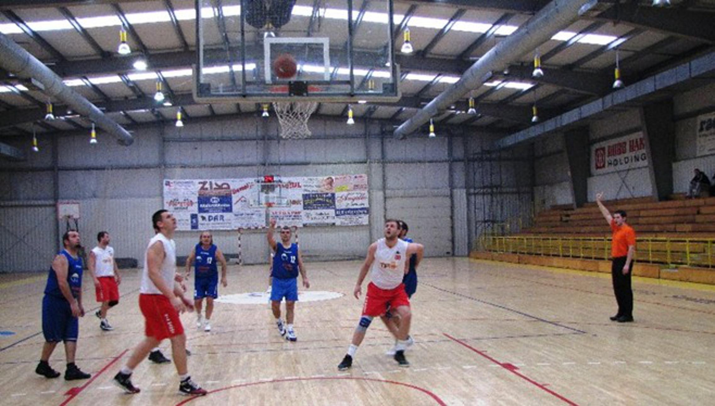 Cezar (bijeli) je lako savladao Županjce