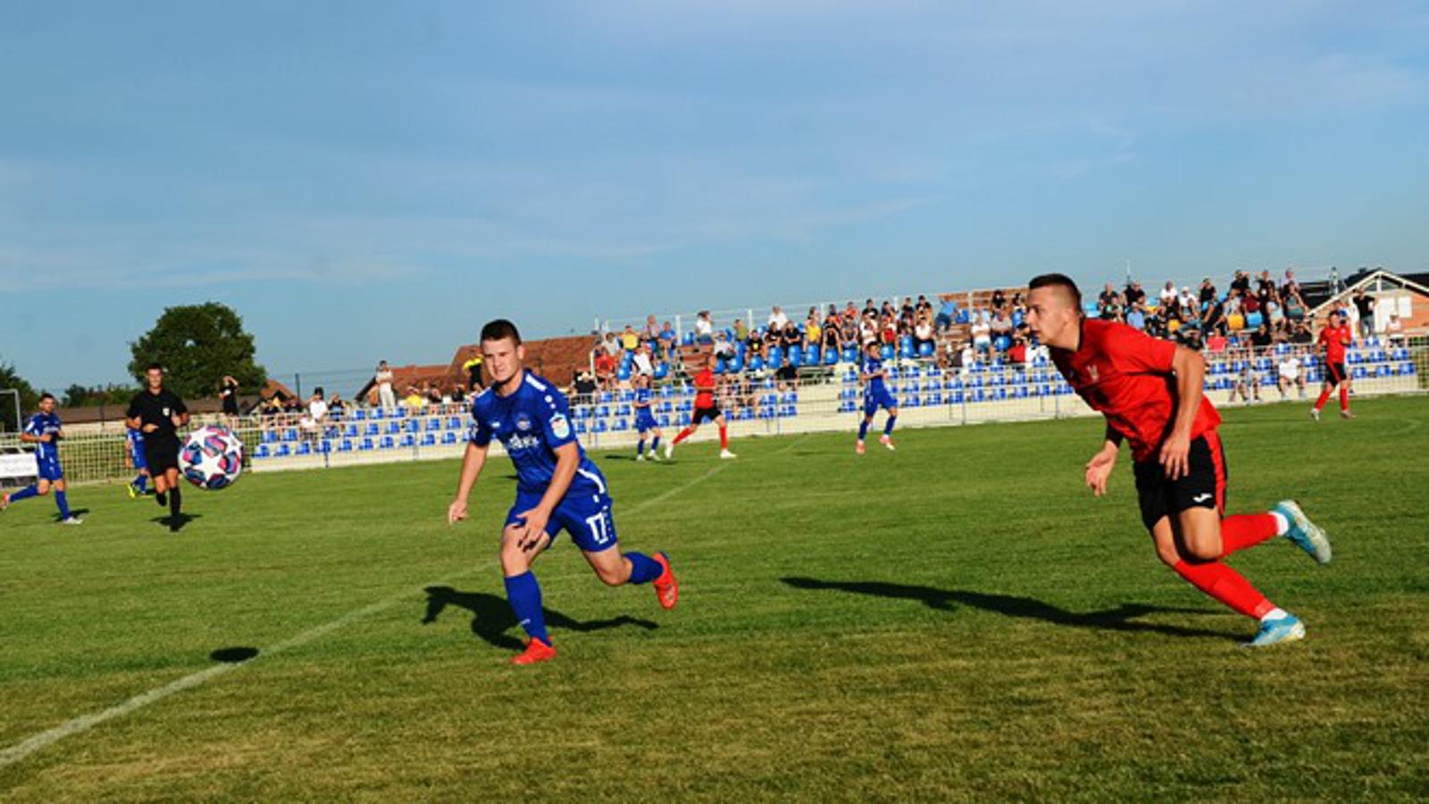 Slavonac (crveni) je na gostovanju u Jurjevcu doživio poraz.