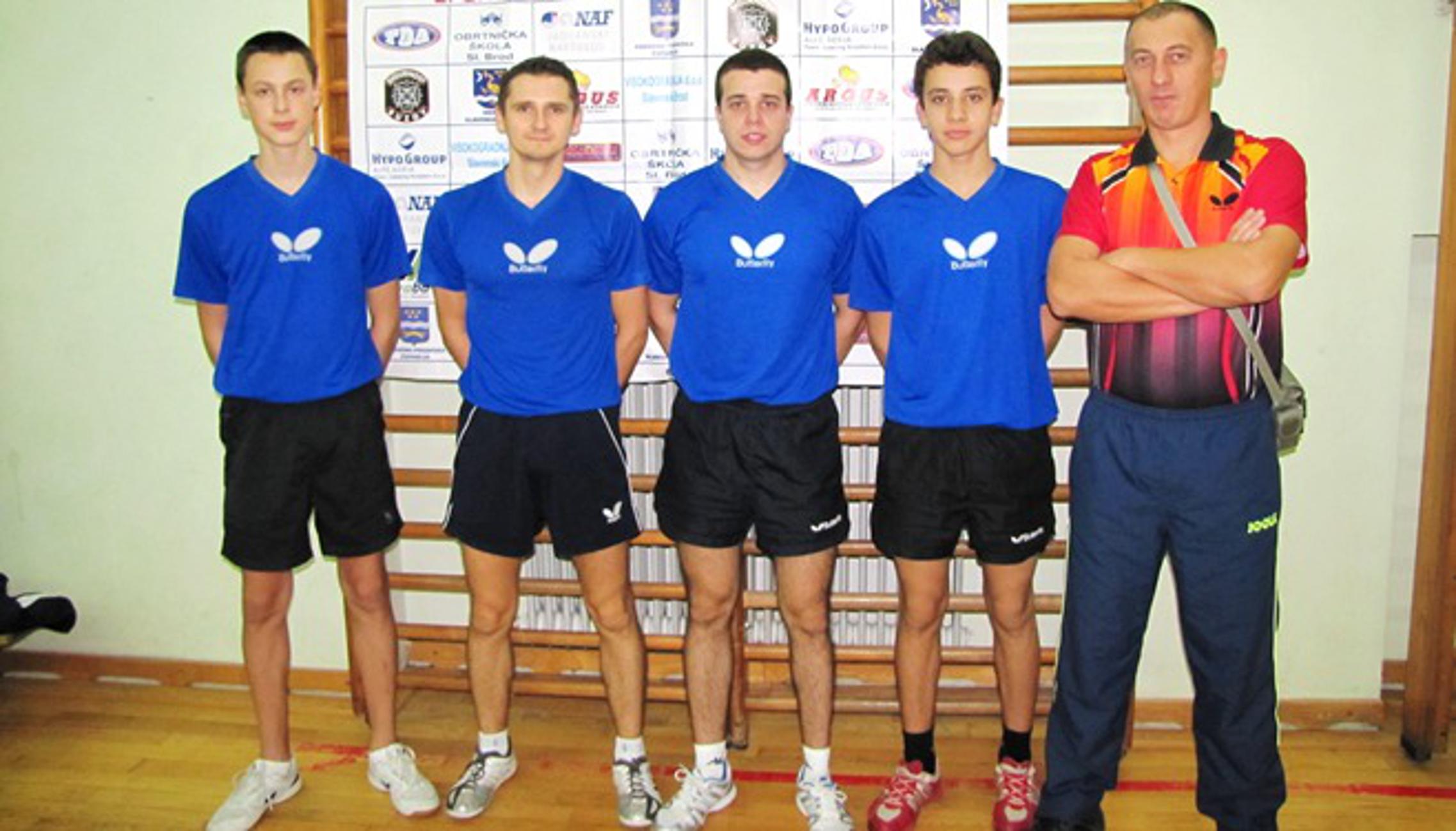 STK Obrtnička škola-Brod, Ivan Garić (prvi s lijeva)