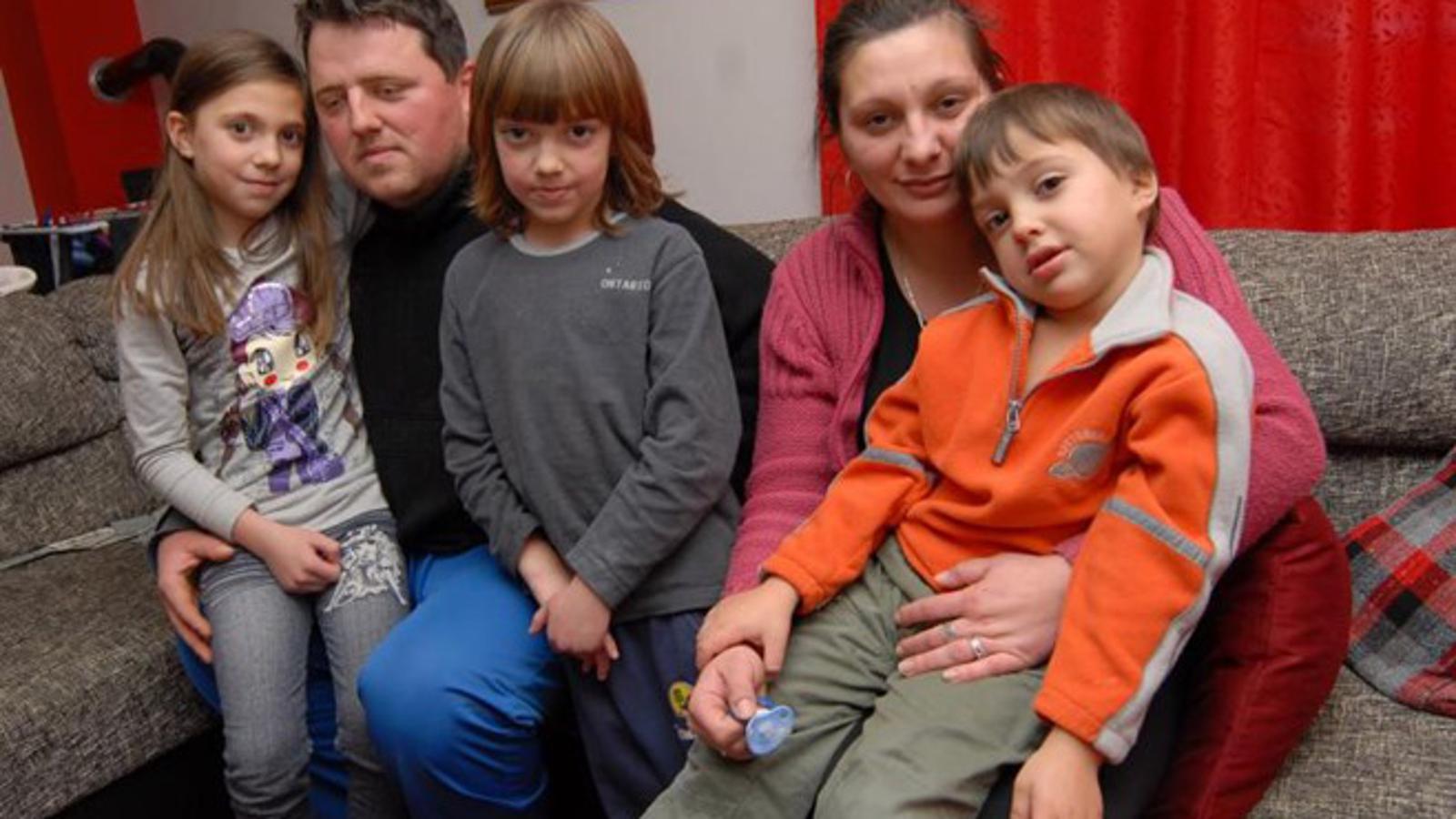 Kristina i Igor sa svojom djecom Lucijom, Noom i Marinom u veljači 2012.
