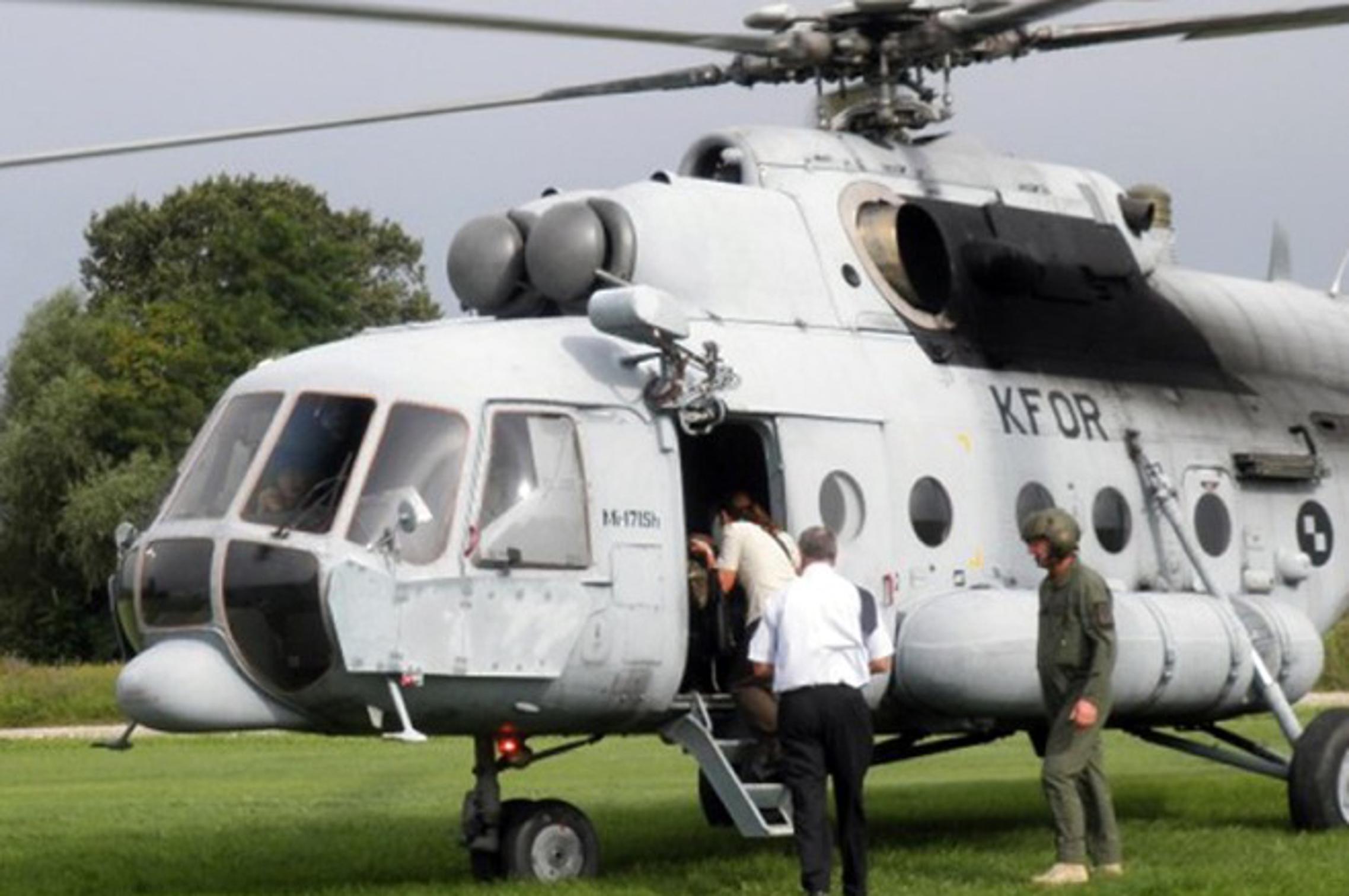 Ukrcavanje delegacije OS Republike Azerbajdžan  u helikopter HV na Marini Prelog
