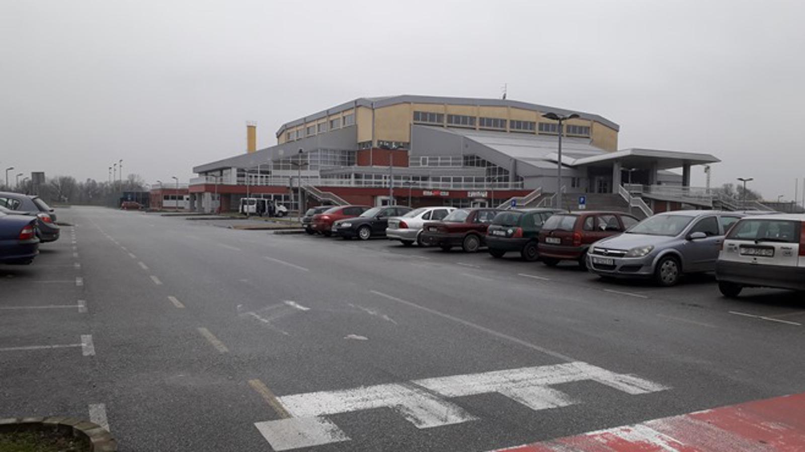 Slavonskobrodsko središte sportskih događanja - Sportska dvorana Vijuš