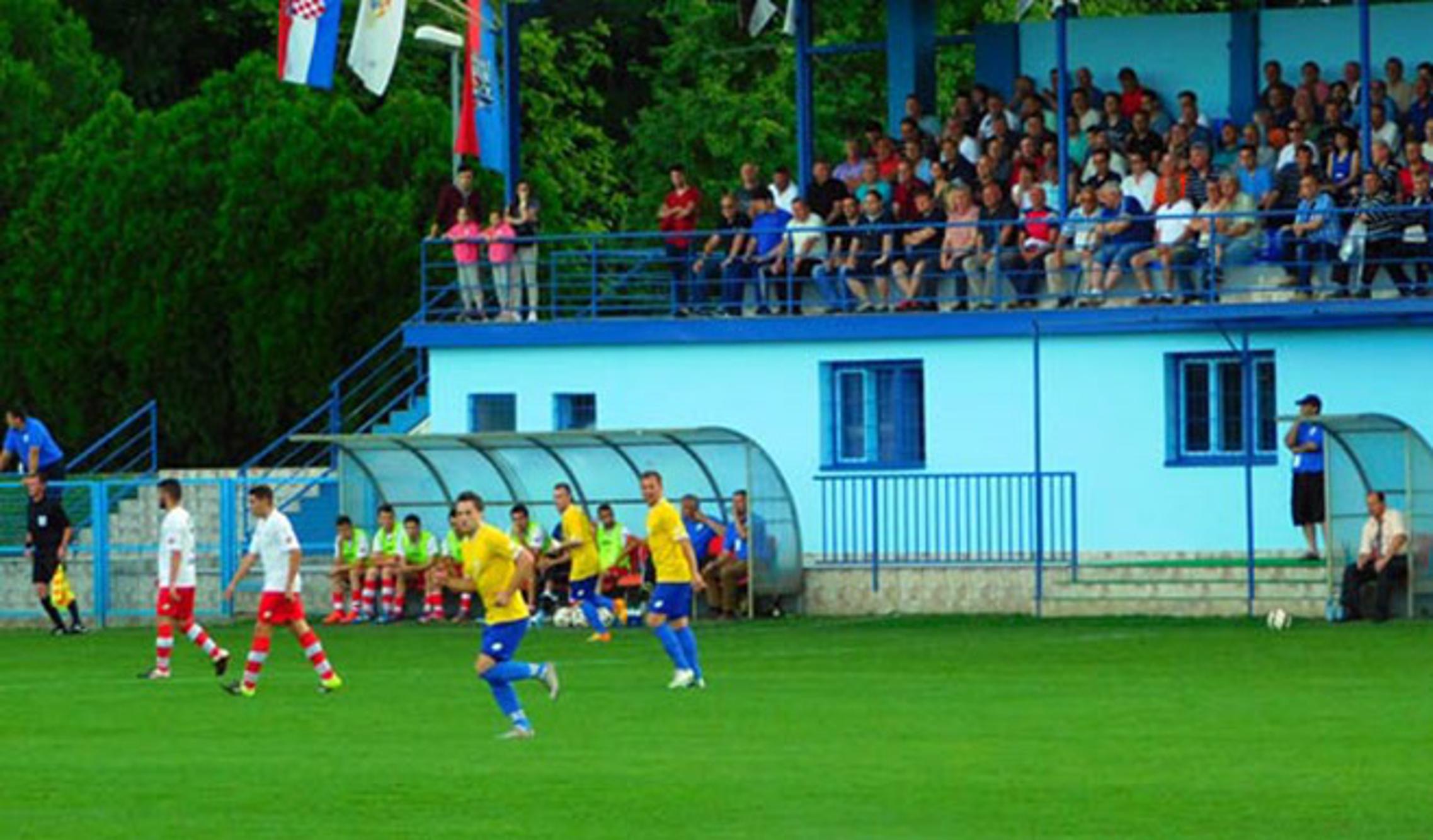 Iz utakmice u Pleternici: Tim osvježenje - Sloga