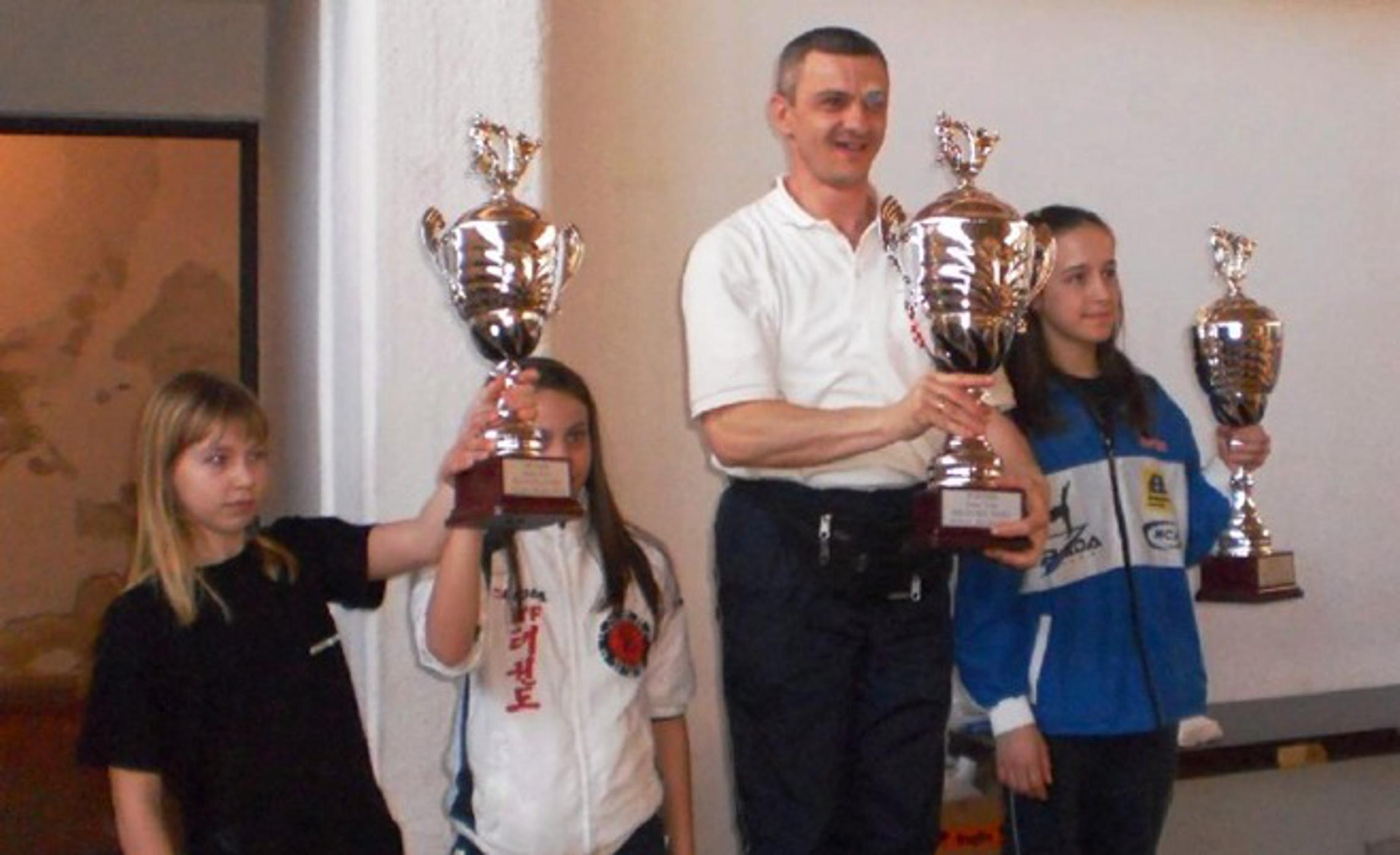 Veliki pehar za prvo mjesto u Puli u rukama trenera Roberta Katušića