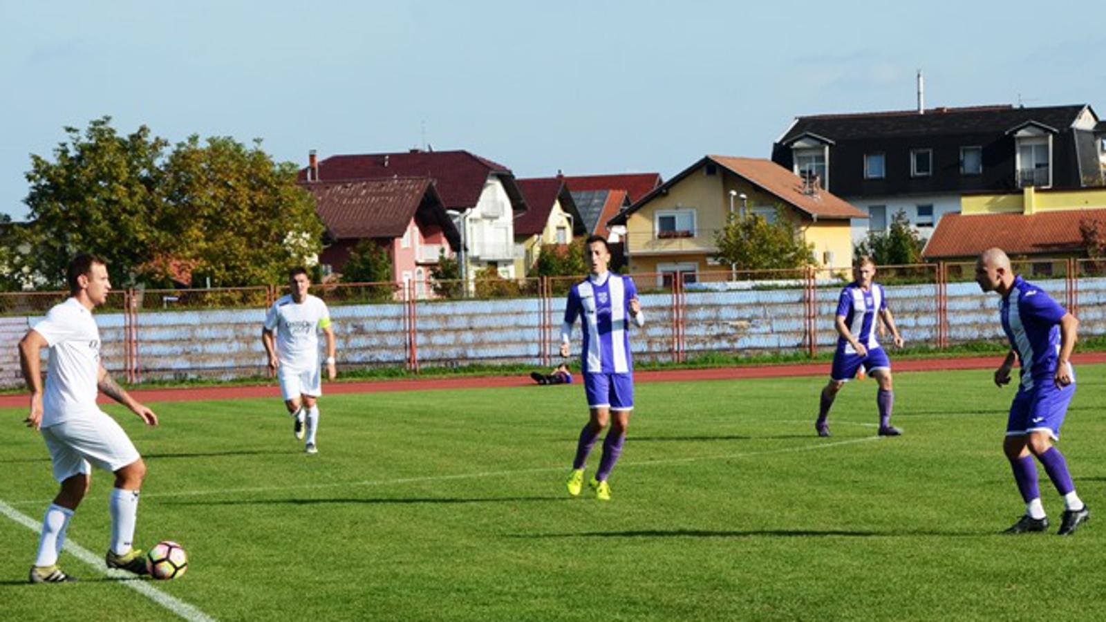 Željezničar (ljubičasti) je s današnjom pobjedom nad Otokom preuzeo vrh tablice