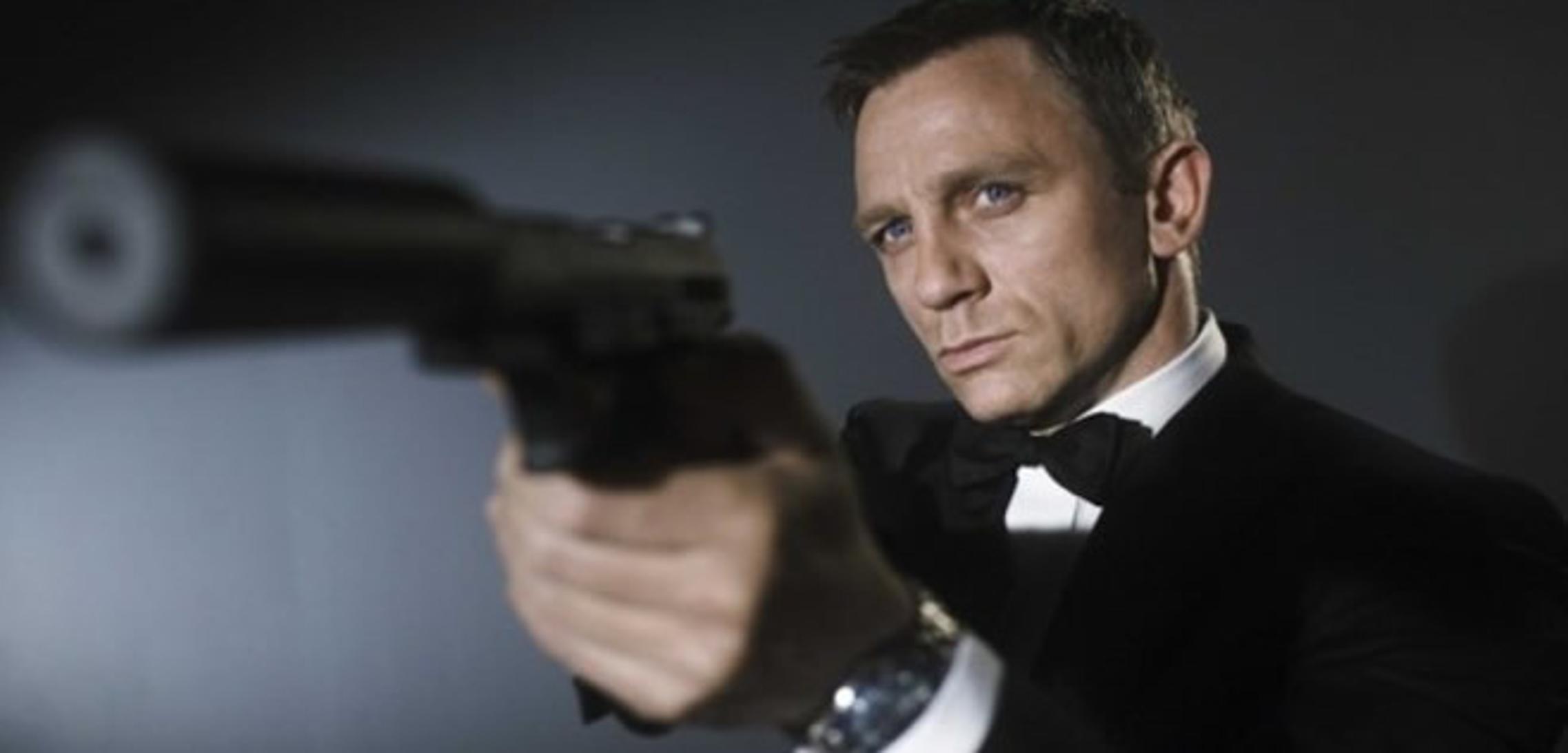 Što je James Bond spram naših elegantnih zastupnika?