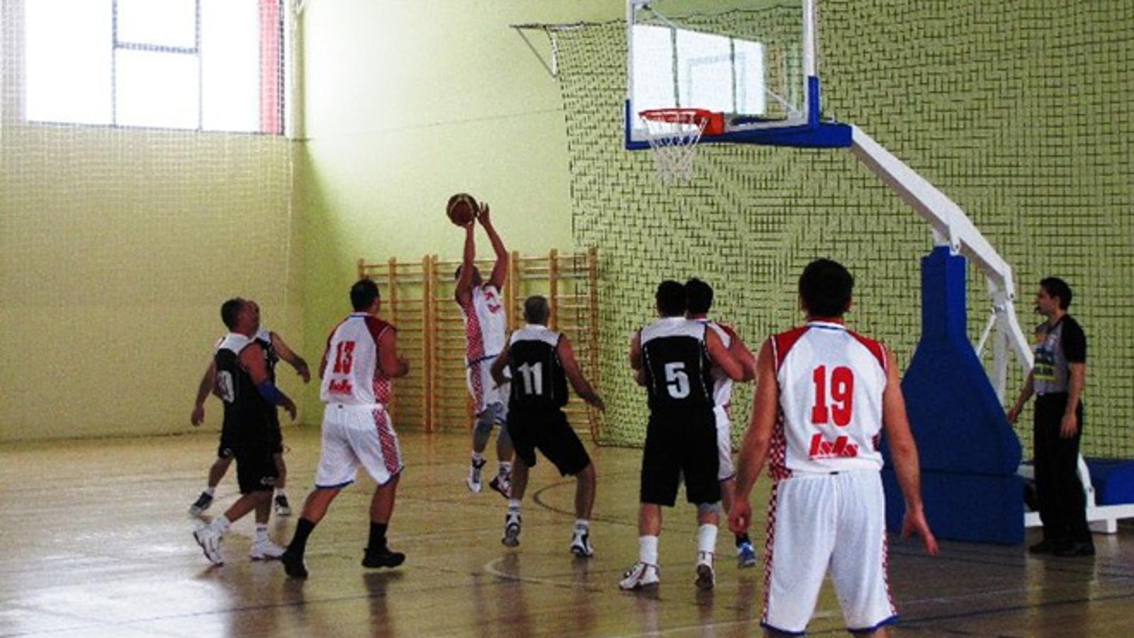 Rio pak AZ alati (bijeli) i Brod old stars (crni) zabilježili nove pobjede
