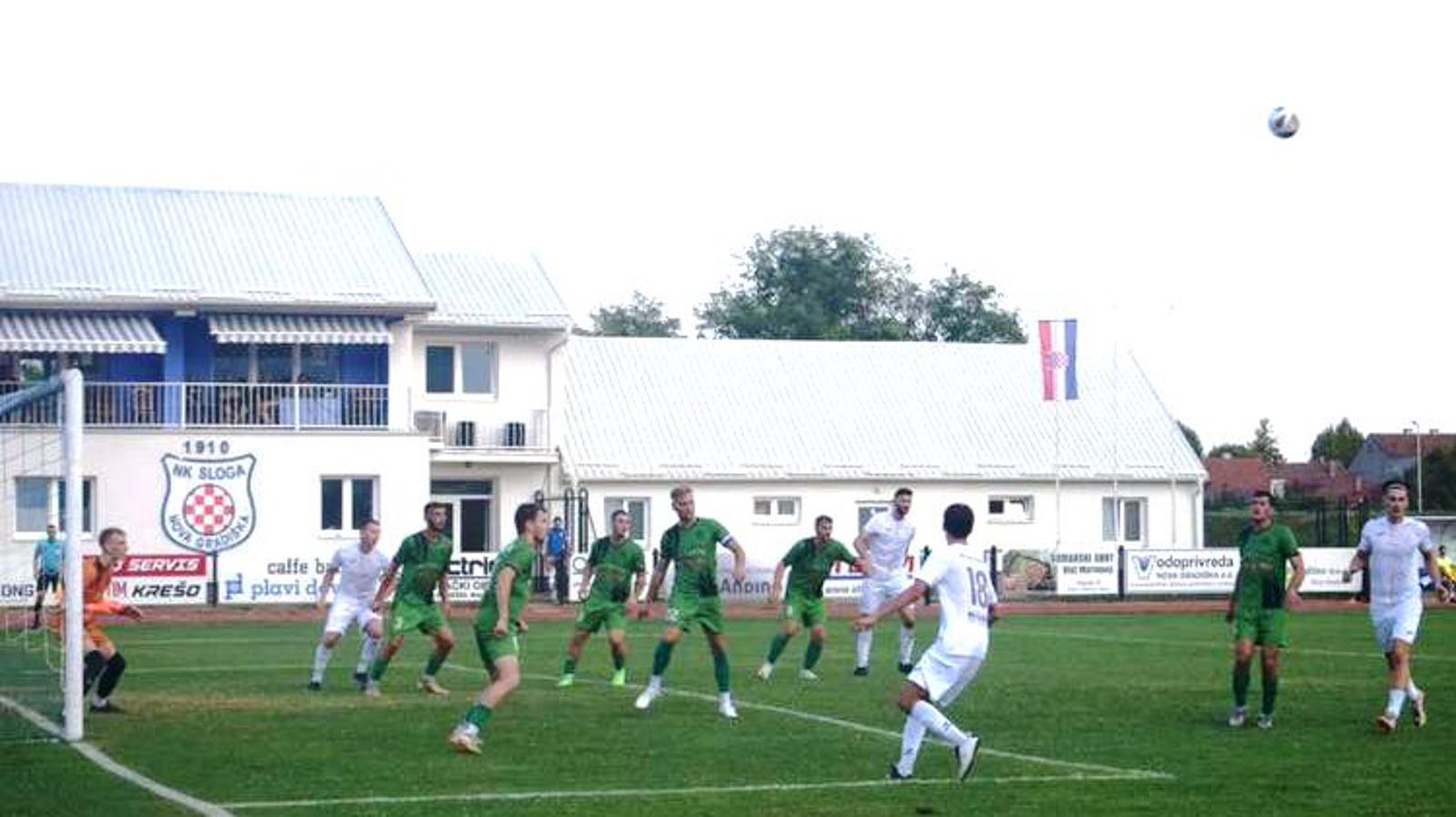 Sloga (bijeli) je na svom stadionu pobijedila Kutjevo.