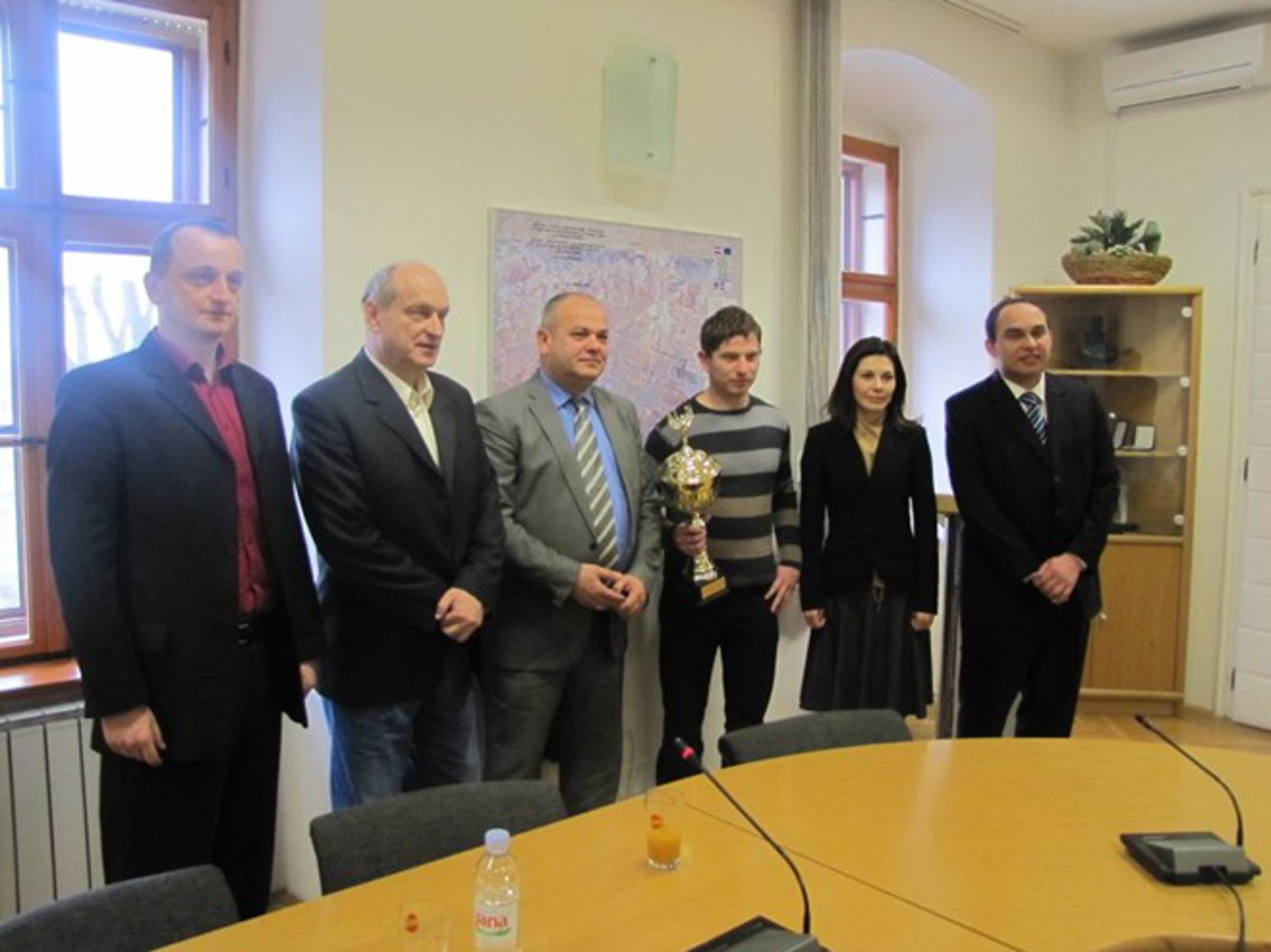 S lijeva: Davor Rogić, Anto Aščić, Mirko Duspara, Ante Brkić, Ilijana Vrbat Pejić i Zoran Ivanović