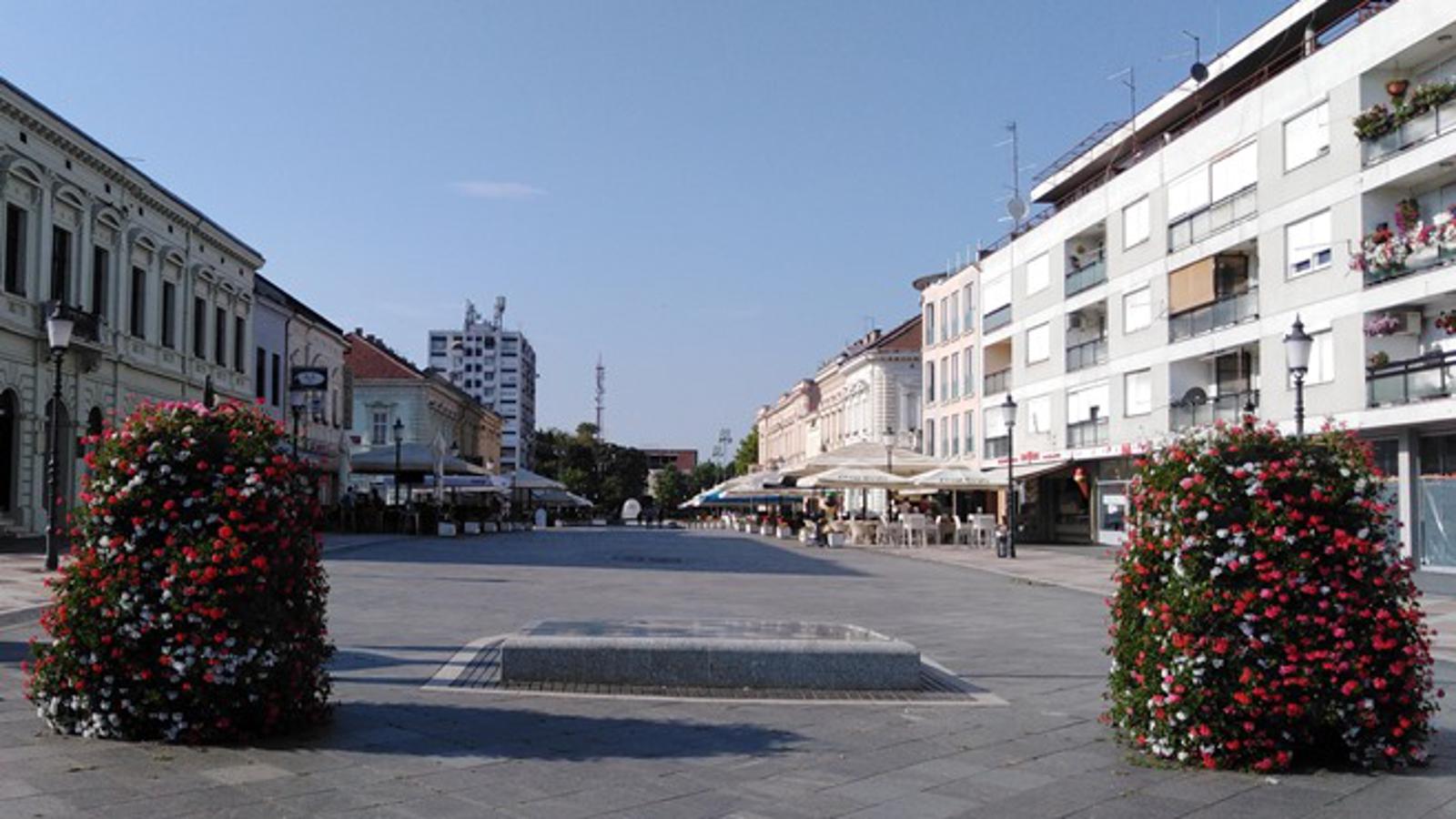 Slavonskobrodski glavni Trg Ivane Brlić Mažuranić