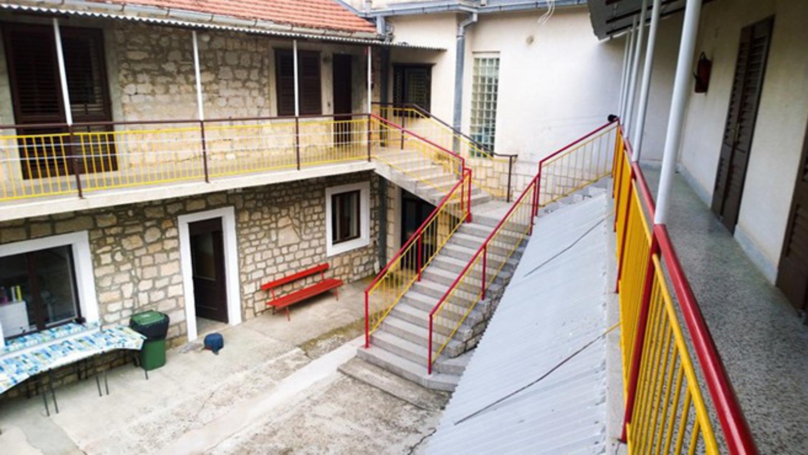 Brodsko ljetovalište za djecu na otoku Hvaru