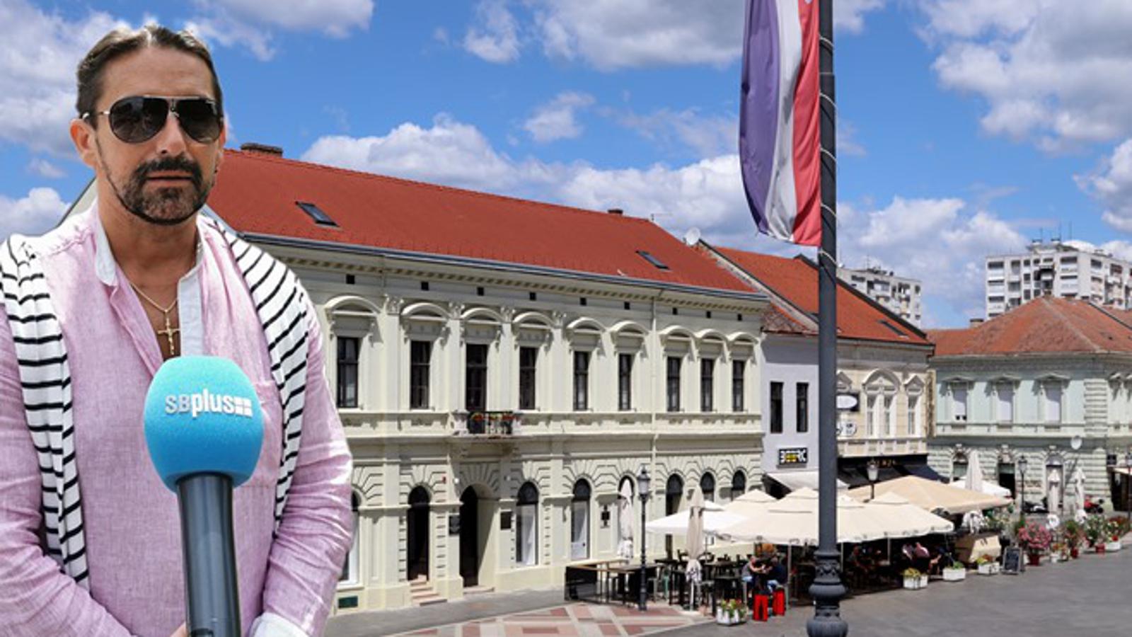 Theodor de Canziani (u pozadini: Kuća Brlić)