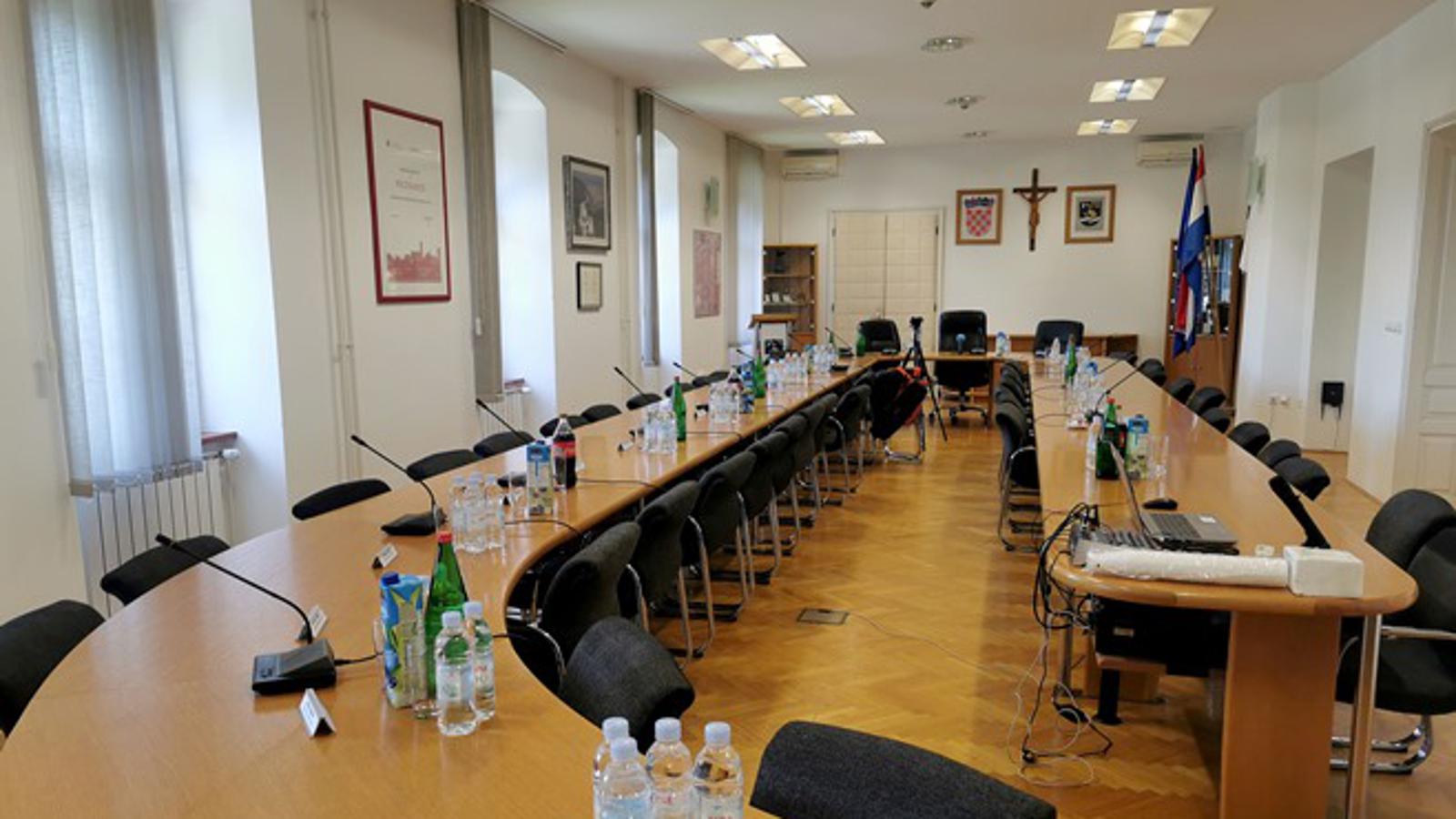 Slavonskobrodska gradska vijećnica