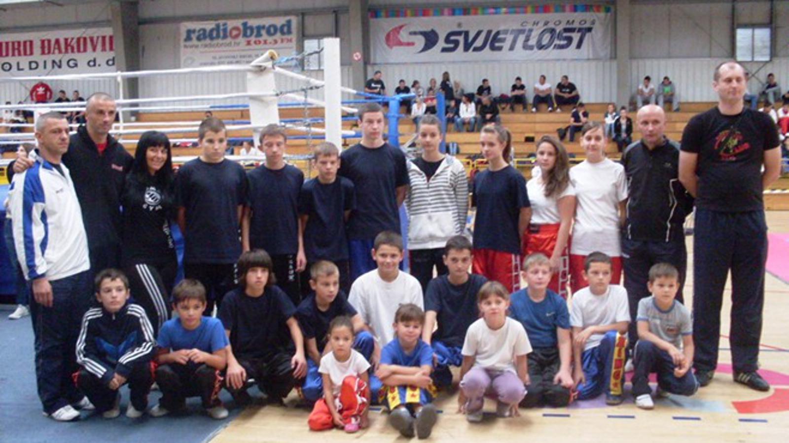 Ekipa Brođana u Sportskoj dvorani Brod