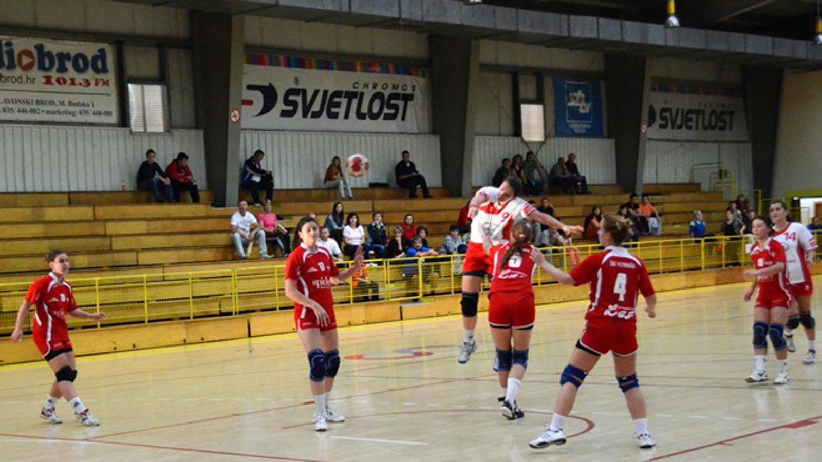 Ivona Bednjanec postiže jedan od svojih 5 golova
