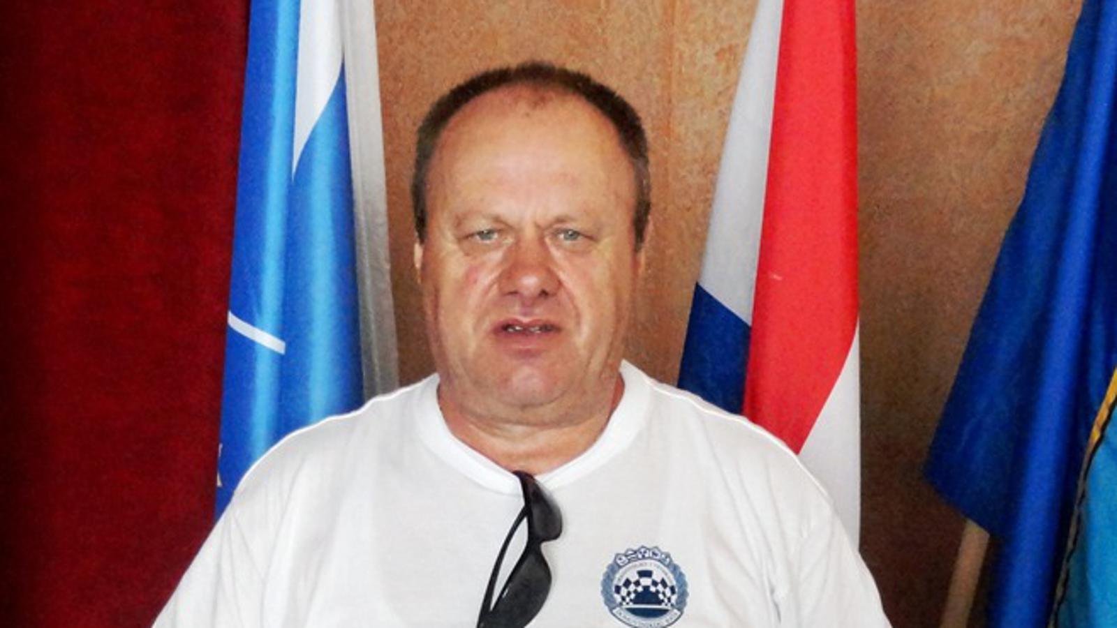 Mato Opačak - izbornik šah reprezentacije Brodsko-posavske županije