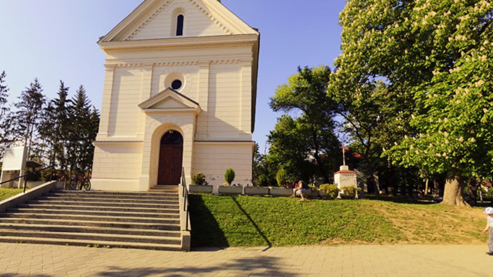 Trg svetog Antuna, Podvinje, Slavonski Brod