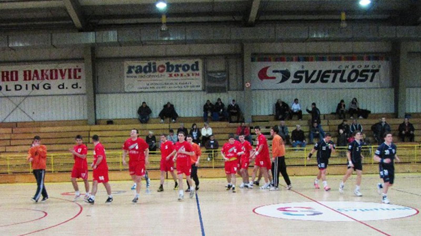 Rukometaši Broda (crveni) uvjerljivo poraženi u Vidovecu