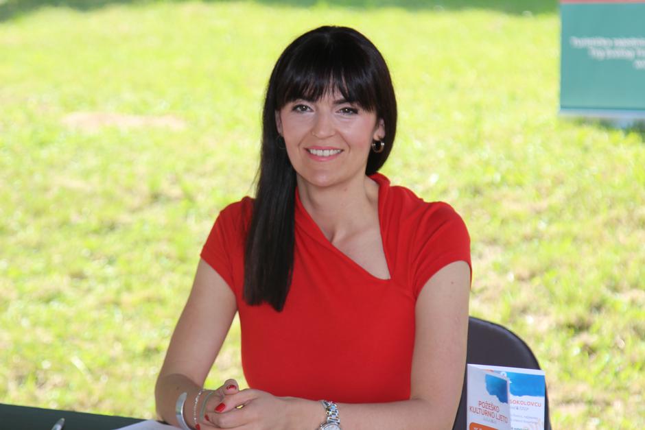 ravnateljica Gradskog kazališta Požega, Valentina Neferović | Author: Svačićeva ulica. P.S./PLUS