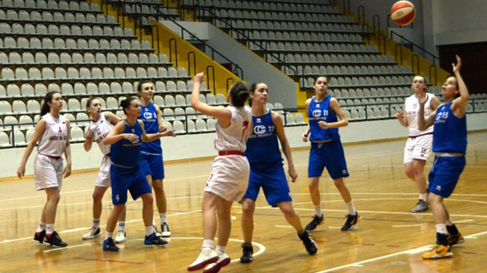 Požežanke (plave) su bez većih problema odnijele bodove iz Broda