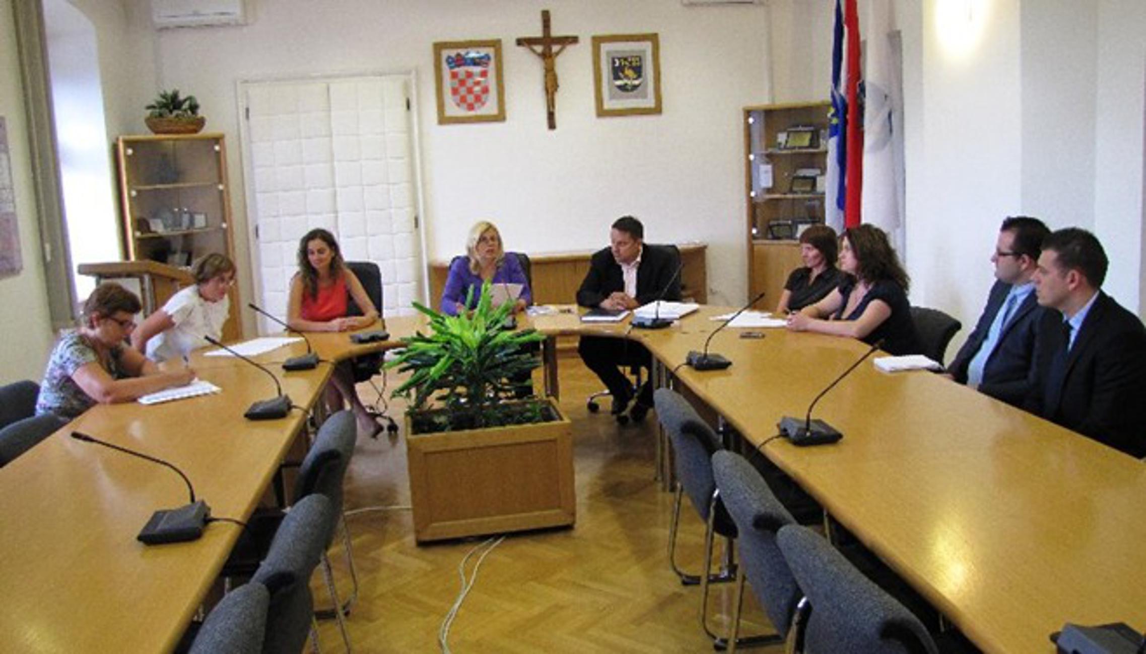 Sa sjednice Povjerenstva za otvaranje ponuda za izgradnju Gradskih bazena