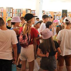 Posjet polaznika Brodskog ljetnog kampa Gradskoj knjižnici