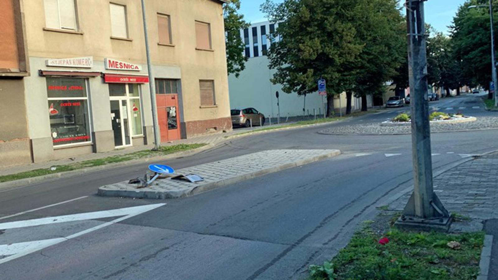 Fotografija snimljena u nedjelju u 7 sati.