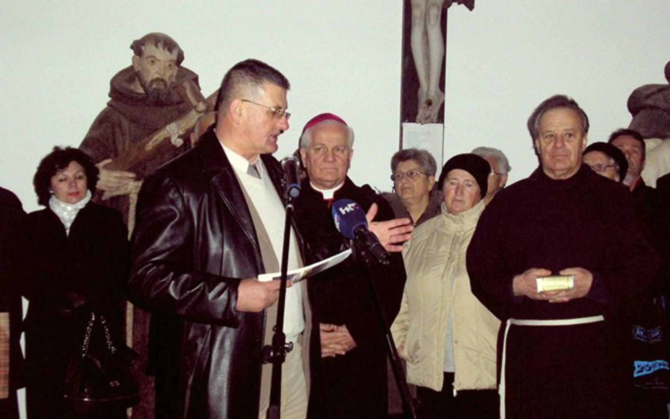 Frano Piplović, biskup Franjo Komarica i fra Sebastijan Golenić