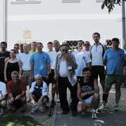 Sudionici maratona Slavonski Brod - Žeravac ispred Samostana u Slav.Brodu gdje je bio start
